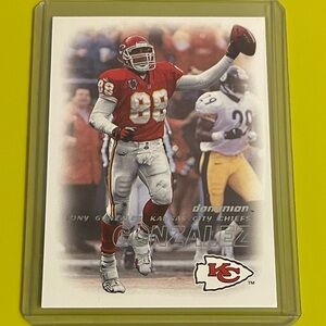 Tony Gonzalez #140 2000 Skybox Dominion Football Trading Card